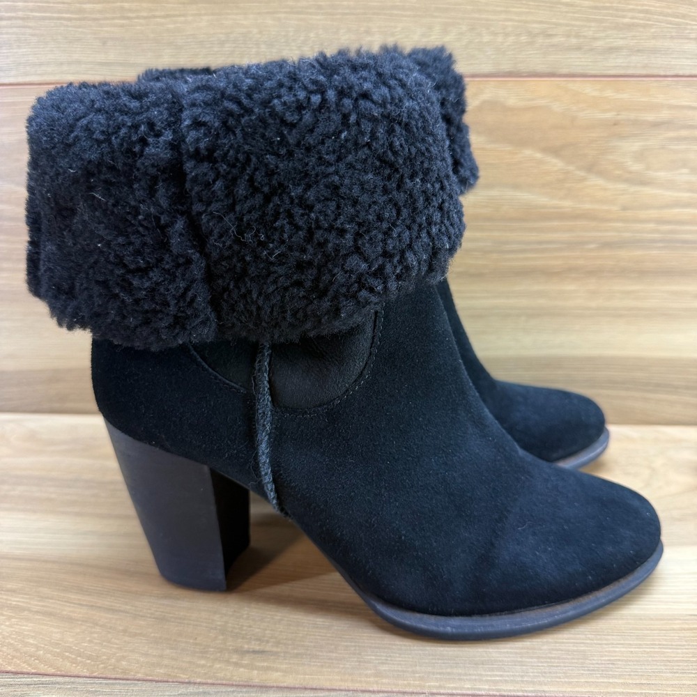 UGG Charlee Heeled Bootie Womens 7 Black Suede Zip Stacked Heel Festival Chic
